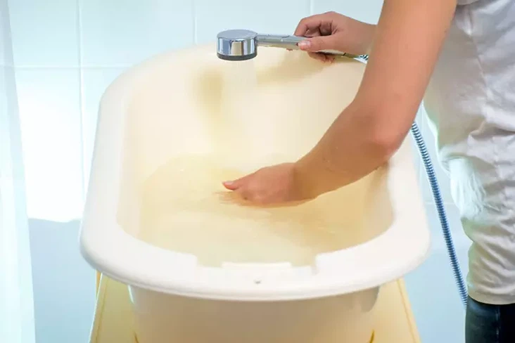 How do I check the temperature of my bath water How do I check the temperature of my bath water